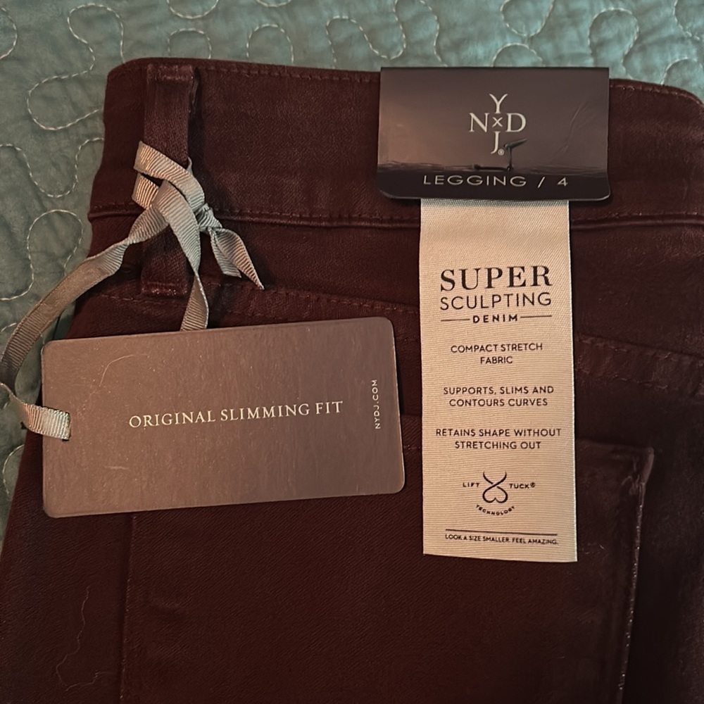 NYDJ BURGUNDY SKINNY LEGGING JEANS SIZE4 NWT - Picture 3 of 3